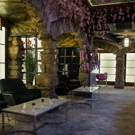 酒店 Holyrood - Leisure Centre & The At Orchids 班多伦