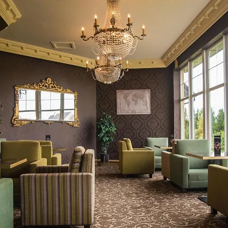 Holyrood - Leisure Centre & The At Orchids 4* 班多伦