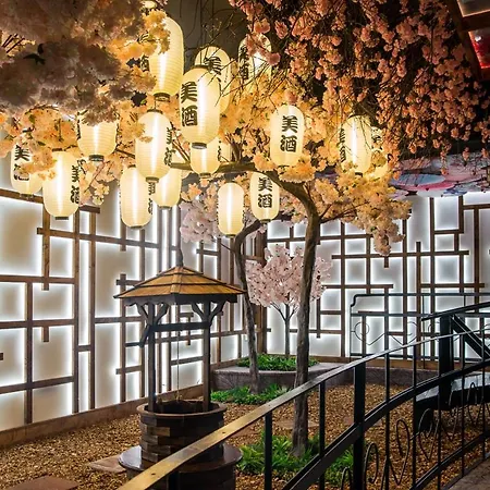 酒店 Holyrood - Leisure Centre & The At Orchids 4*