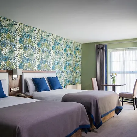 Holyrood - Leisure Centre & The At Orchids Hotel