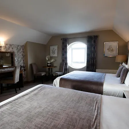 Hotel Holyrood - Leisure Centre & The At Orchids