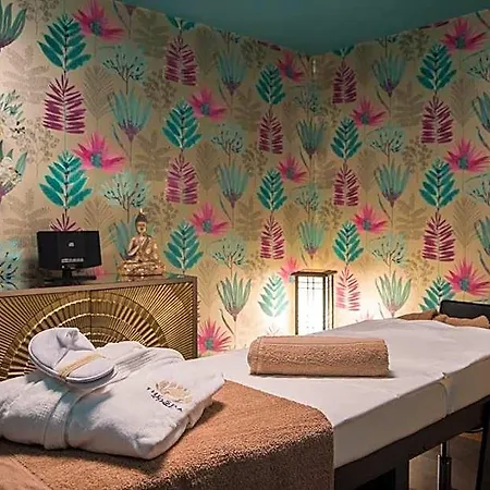 Holyrood - Leisure Centre & The At Orchids 4* Bundoran