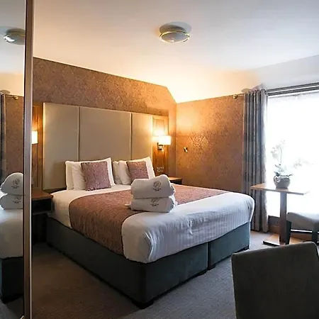 Holyrood - Leisure Centre & The At Orchids Hotel