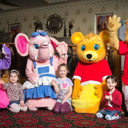 Holyrood - Leisure Centre & The At Orchids 酒店 4*