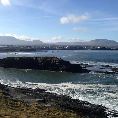 Holyrood - Leisure Centre & The At Orchids Hotel 4*