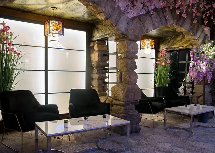 Holyrood - Leisure Centre & The At Orchids