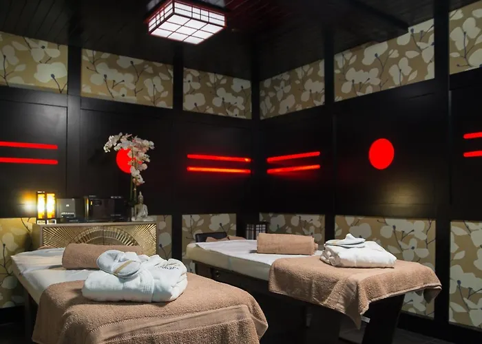 Holyrood - Leisure Centre & The At Orchids 4* Bundoran