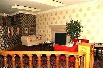 Hotel Holyrood - Leisure Centre & The At Orchids