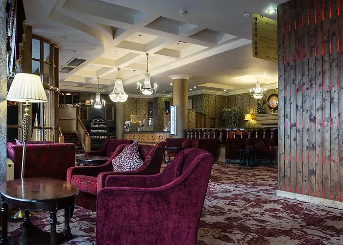 Hotel Holyrood - Leisure Centre & The At Orchids